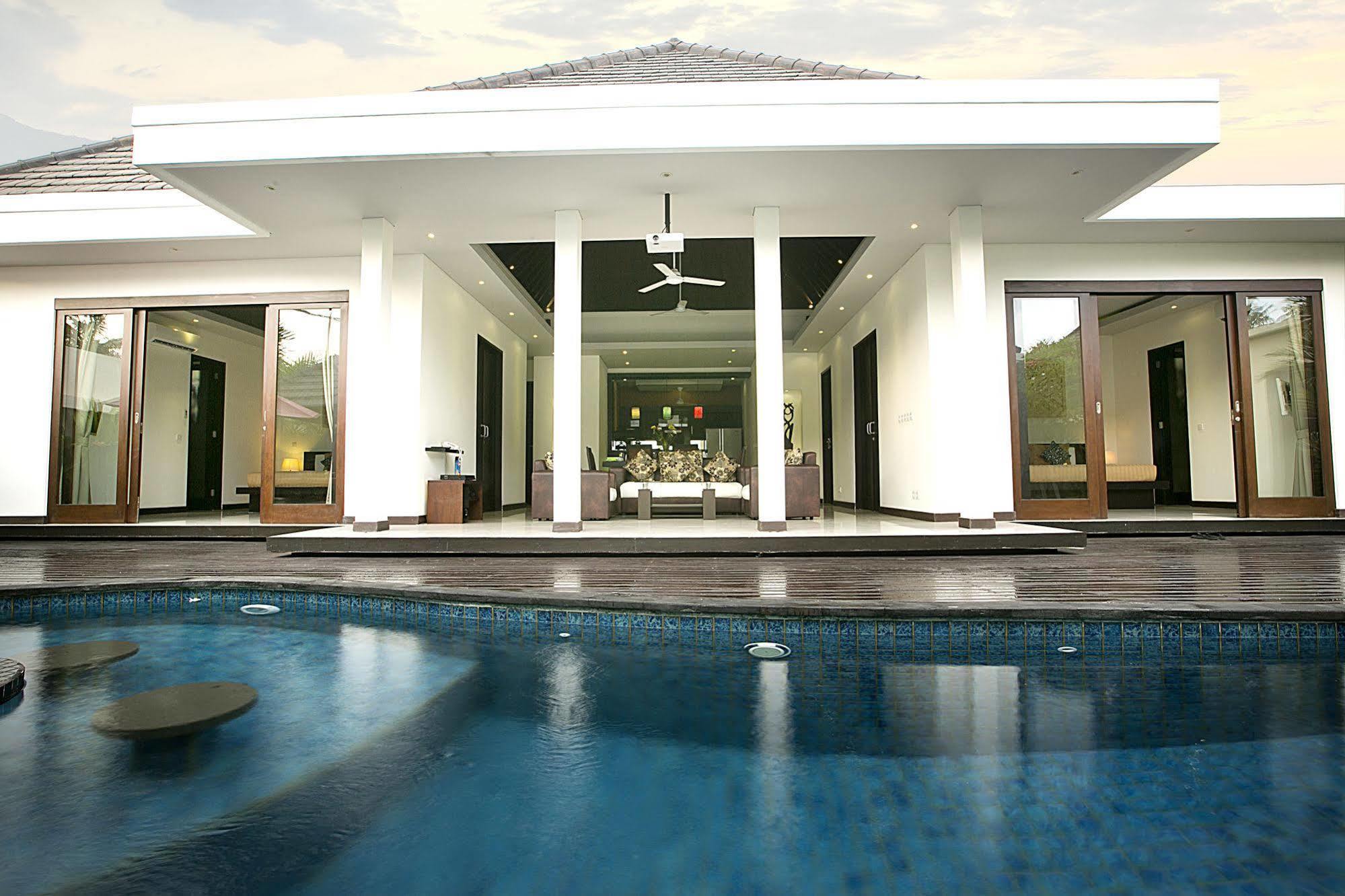 נוסא דואה D&G Villas מראה חיצוני תמונה