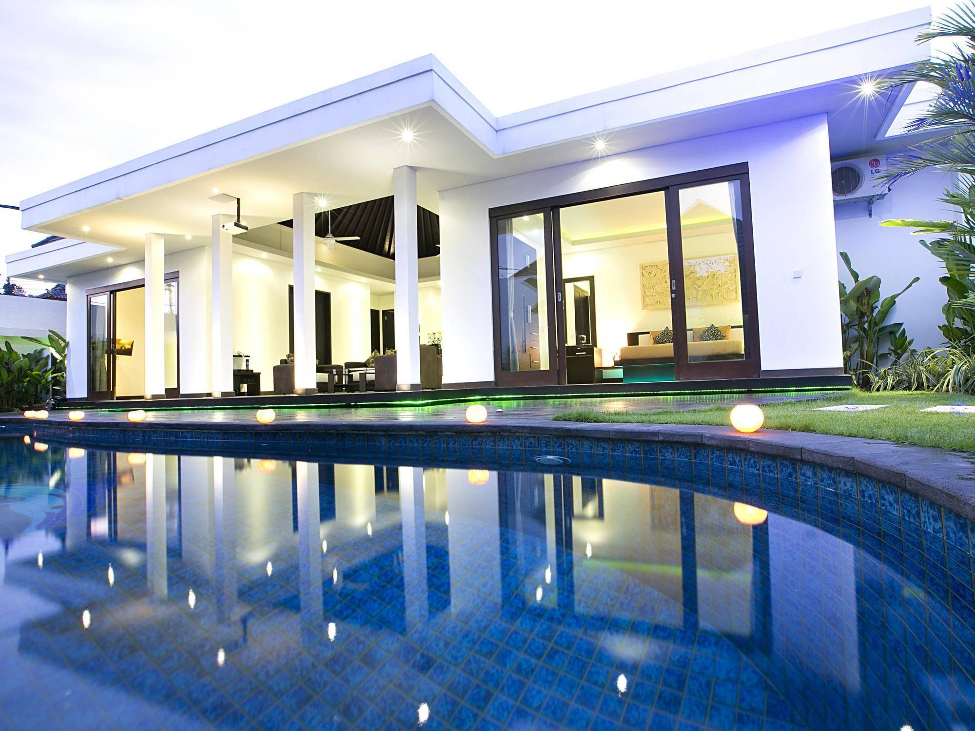 נוסא דואה D&G Villas מראה חיצוני תמונה